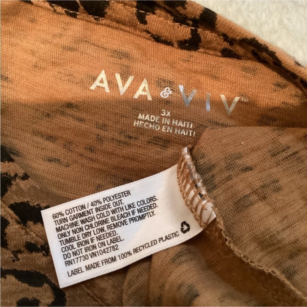 Ava & Viv short sleeve blouse Woman’s size 3X  animal cheetah leopard - Picture 5 of 13